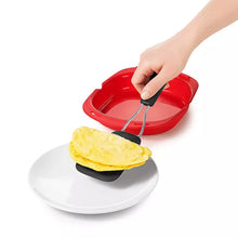 Load image into Gallery viewer, Microwave Silicone Omelette Maker
